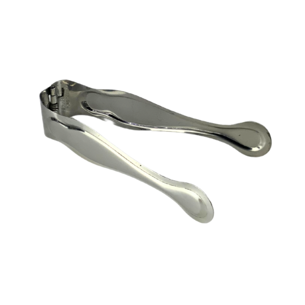 Pinza para masa de acero inoxidable, ideal para panaderías y cocinas profesionales.